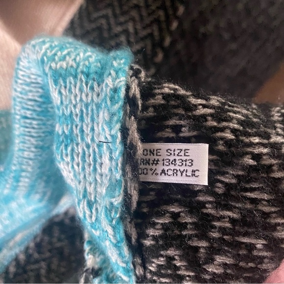 BellanBlue Wrap Shrug - Picture 3 of 3